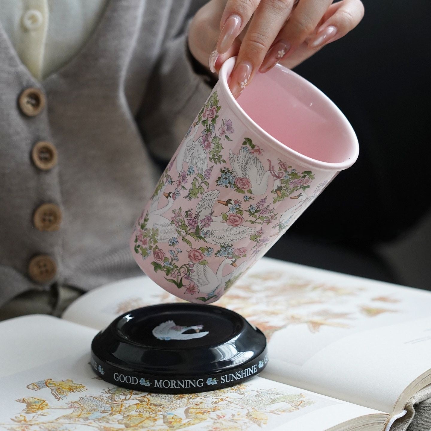 Floral Swan Cup